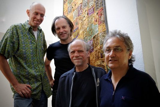 https://cdn.gastronovi.com/tmp/images/_02-neues-bandfoto-2018_678x356_or_85609196acde61d9.jpg