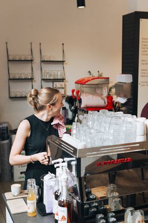 https://cdn.gastronovi.com/tmp/images/_250914-bellandbeans-waterkamppatisserie-41_1920x450_or_50925568650cfd2bf.jpg