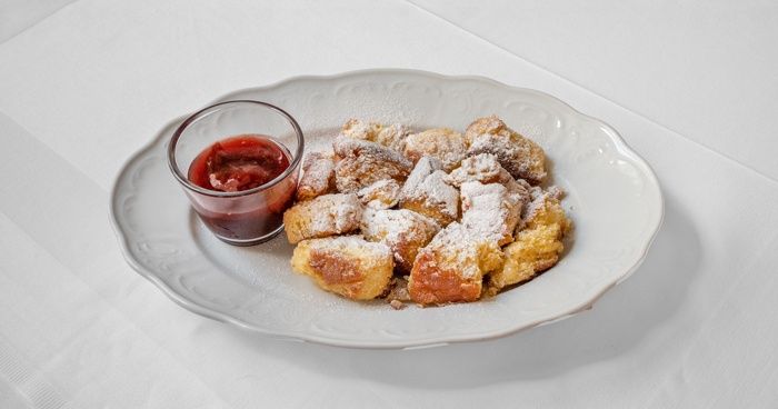 https://cdn.gastronovi.com/tmp/images/_4123978-gasthausmoeslinger-food-kaiserschmarren_700x368_of_1213904389cb79e2a.jpg