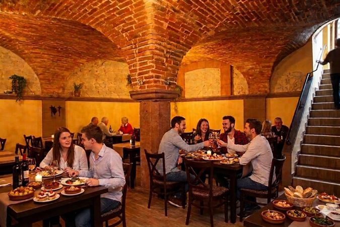 https://cdn.gastronovi.com/tmp/images/_5bd924d6-921b-46b0-ab3b-93574cf8e8ea_1920x450_or_48778670835f8e11b.jpg