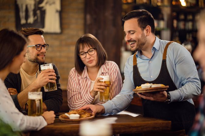 https://cdn.gastronovi.com/tmp/images/adobestock-300433319_1920x450_or_412376761a4a3360b.jpeg
