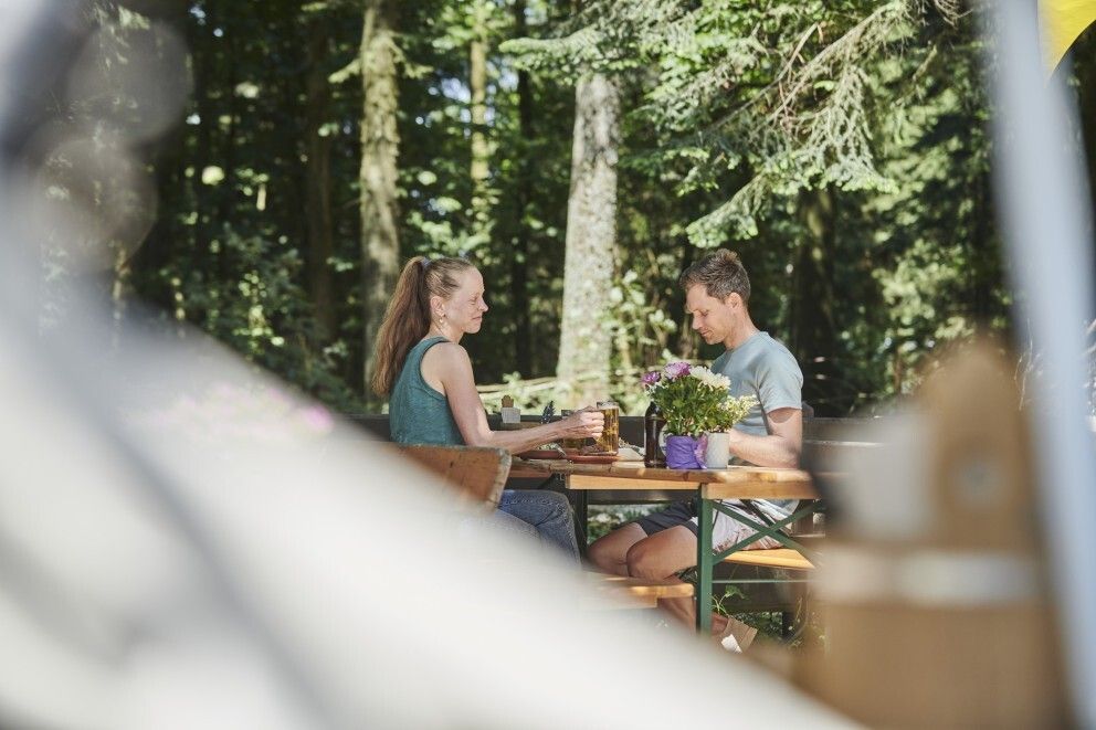 https://cdn.gastronovi.com/tmp/images/afcdcd70-74d6-4ac0-b848-6d4038b47ee1-250622-ht-content-heimat-taunus-feldberg-0503-final-lowres-we_1920x1920_or_542166562bd80b1dd.jpg