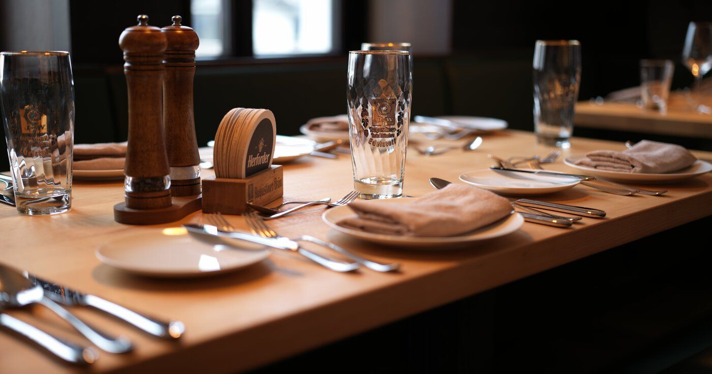 Gedeckter Tisch im FÖGE