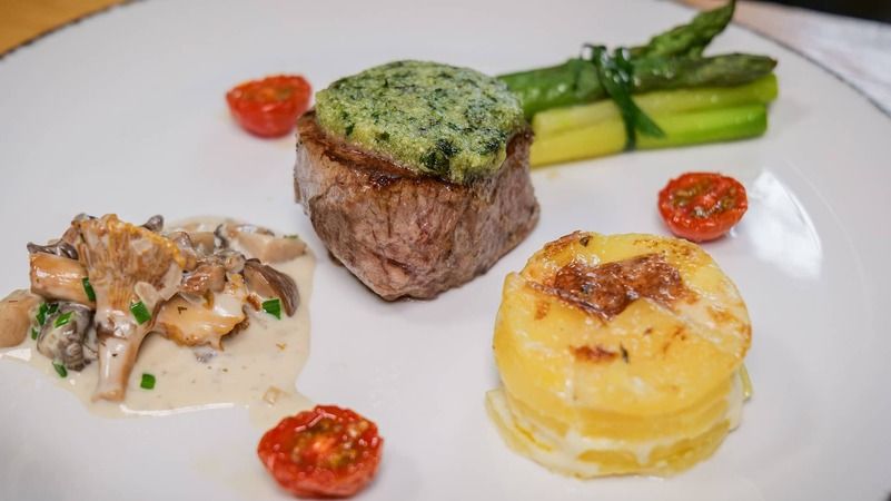 https://cdn.gastronovi.com/tmp/images/bauernhofcafe-geburtstagsmenue_1920x450_or_53199164482d72b16.jpg