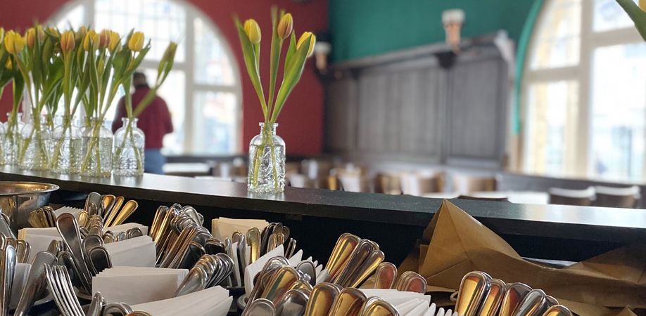 https://cdn.gastronovi.com/tmp/images/bild1_1920x450_or_49864135513ecdb26.jpg