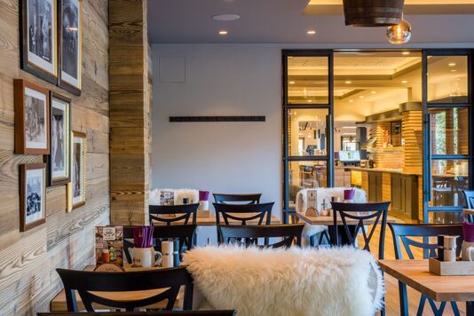 https://cdn.gastronovi.com/tmp/images/bockelmanns-bierhaus-kaminzimmer-detail_678x356_or_229023638d3d01b18.jpg
