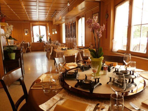 https://cdn.gastronovi.com/tmp/images/china-restaurant-schwanen-bremgarten-10694316-621436604641300-273322626260361939-o_1920x450_or_5028622714b58449d.jpg