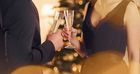 https://cdn.gastronovi.com/tmp/images/close-up-view-happy-couple-have-new-year-party-indoors-together_700x368_of_16801316144313ad7.jpg