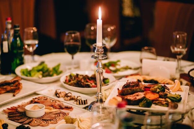 https://cdn.gastronovi.com/tmp/images/dining-table-with-tasty-food-restaurant-219968-17-ezgif-com-webp-to-jpg-converter_1920x450_or_412479848dc1156b3.jpg