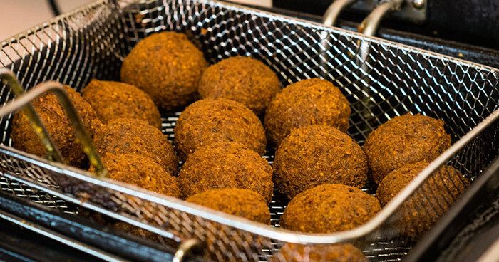 https://cdn.gastronovi.com/tmp/images/falafel-web1_700x368_of_71120856a8ab9291.jpg