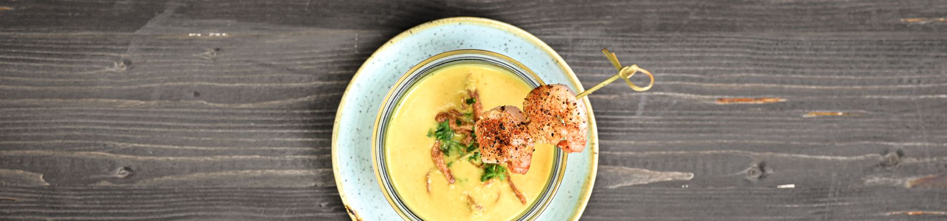 https://cdn.gastronovi.com/tmp/images/flatlay-currysuppe-1920x450_1920x450_or_3677705497a2353d9.jpg