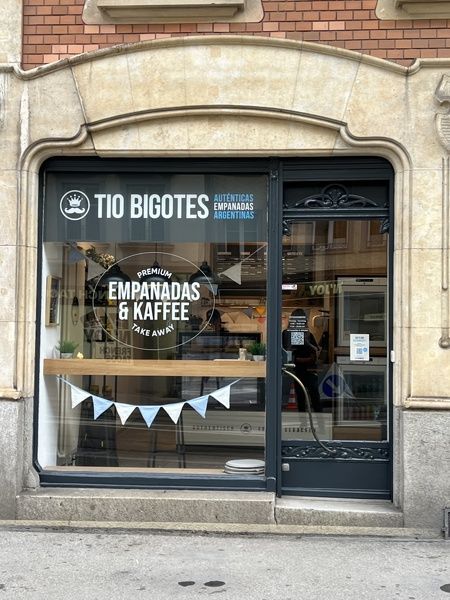 https://cdn.gastronovi.com/tmp/images/front-pos-2_800x600_or_524400634f4e609d0.jpg