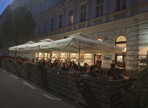 https://cdn.gastronovi.com/tmp/images/garten-neues-bidl_1920x450_or_56748090e7aade52.jpeg