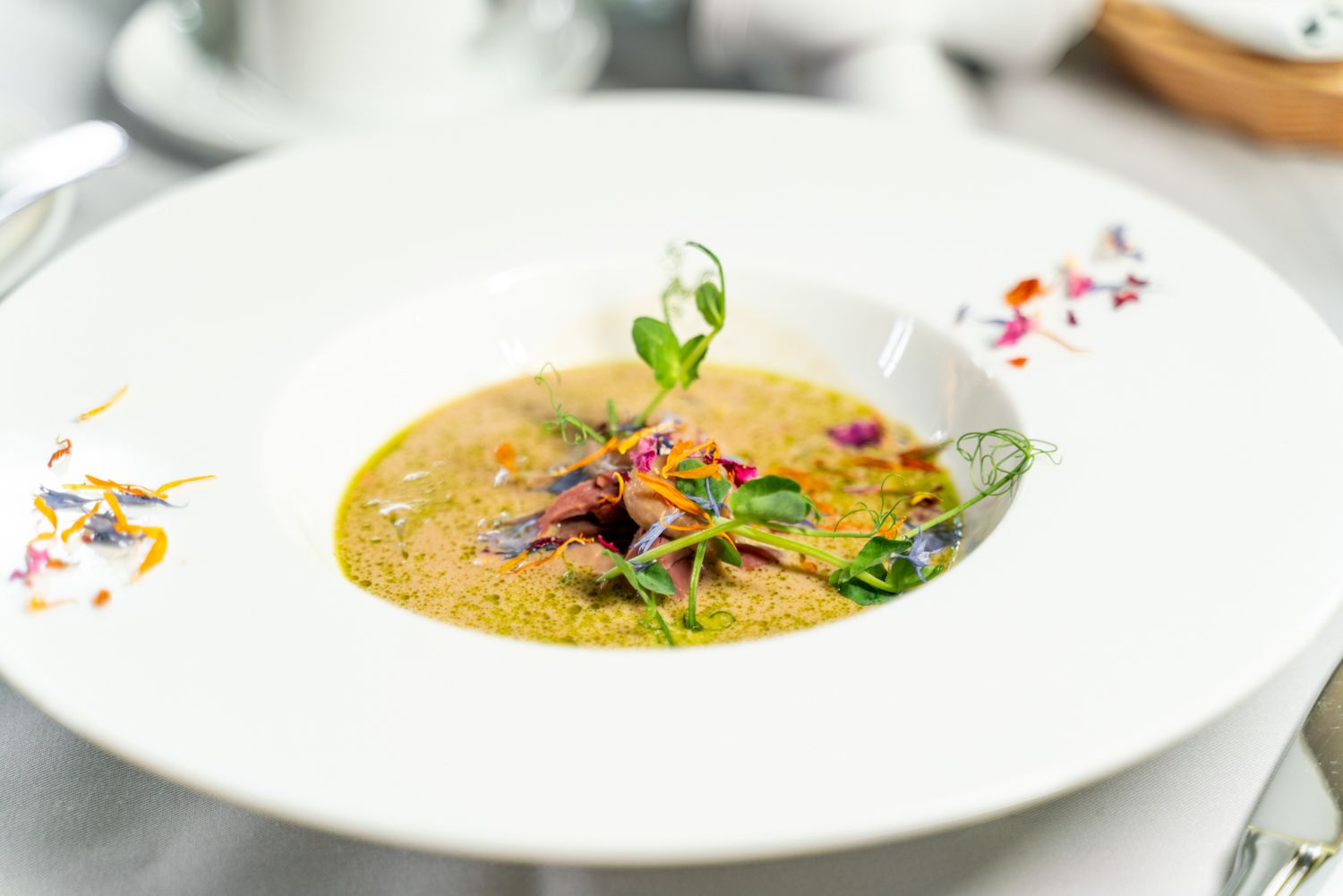 https://cdn.gastronovi.com/tmp/images/gaumenkitzel-radebeul-26_1920x1920_or_285191626ac773a6a.jpeg