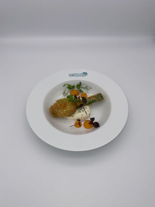 https://cdn.gastronovi.com/tmp/images/gebackene-zucchinibluete_525x700_of_12364479126925c32.jpeg