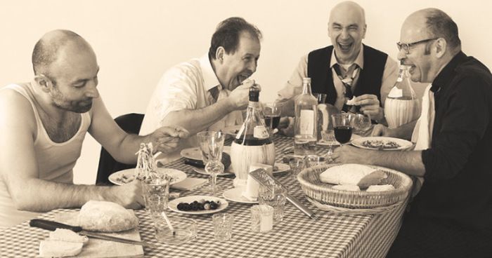 https://cdn.gastronovi.com/tmp/images/goodfellas_700x368_of_475250968585f29ae.jpg