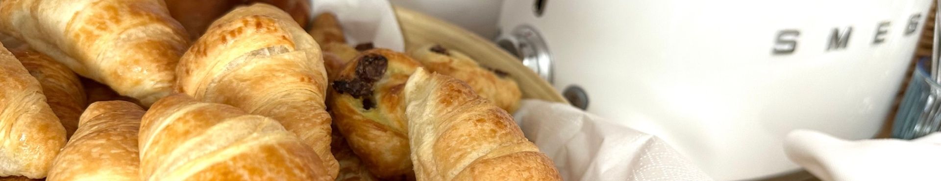 https://cdn.gastronovi.com/tmp/images/header-fruehstueck_1920x370_of_350070586ad8ed8ee.jpg