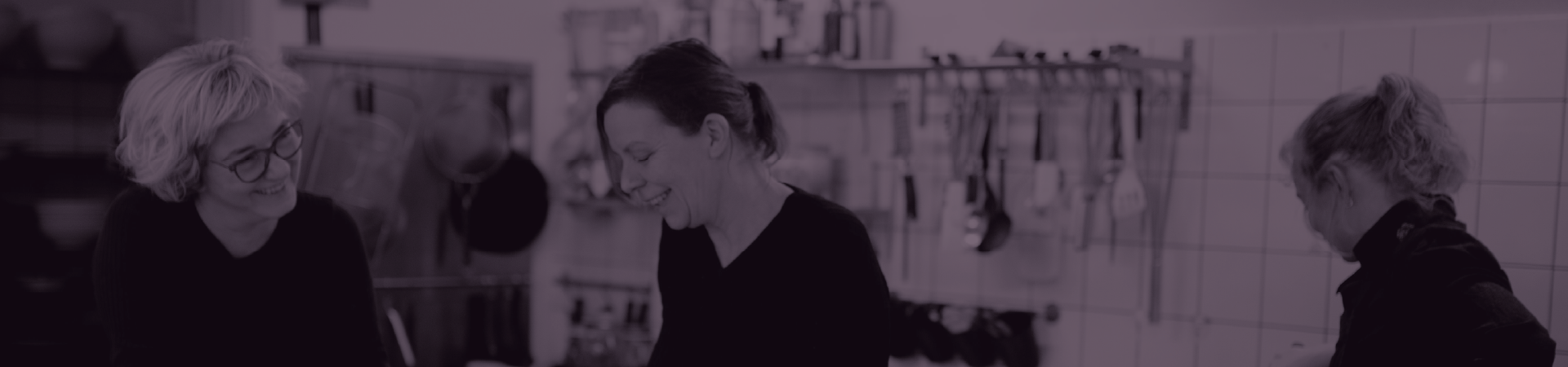 https://cdn.gastronovi.com/tmp/images/header-jobs_1920x450_or_49506786338ff65be.png