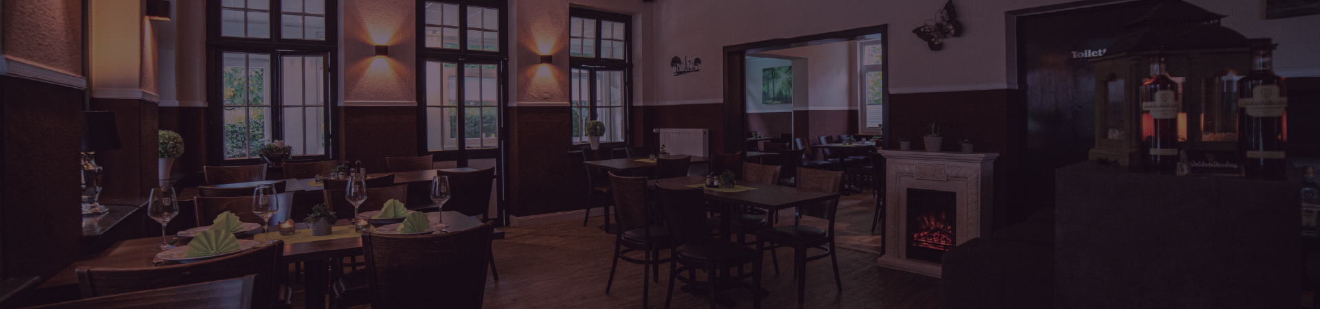 https://cdn.gastronovi.com/tmp/images/header-reservieren-red_1920x450_or_484868471eb2d12e3.png