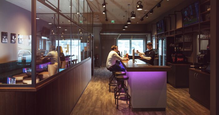 https://cdn.gastronovi.com/tmp/images/innenraum-theke_700x368_of_123268199dabc8e0.jpg