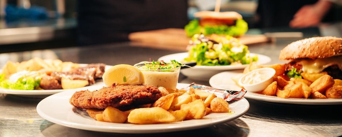 https://cdn.gastronovi.com/tmp/images/kohler-eck-speisen-hero_1920x450_or_413724527f1893746.jpeg