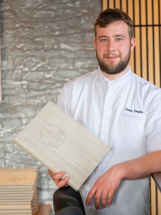 https://cdn.gastronovi.com/tmp/images/landgasthof-sellanger-felix_525x700_of_4773874176a4b513e.jpg