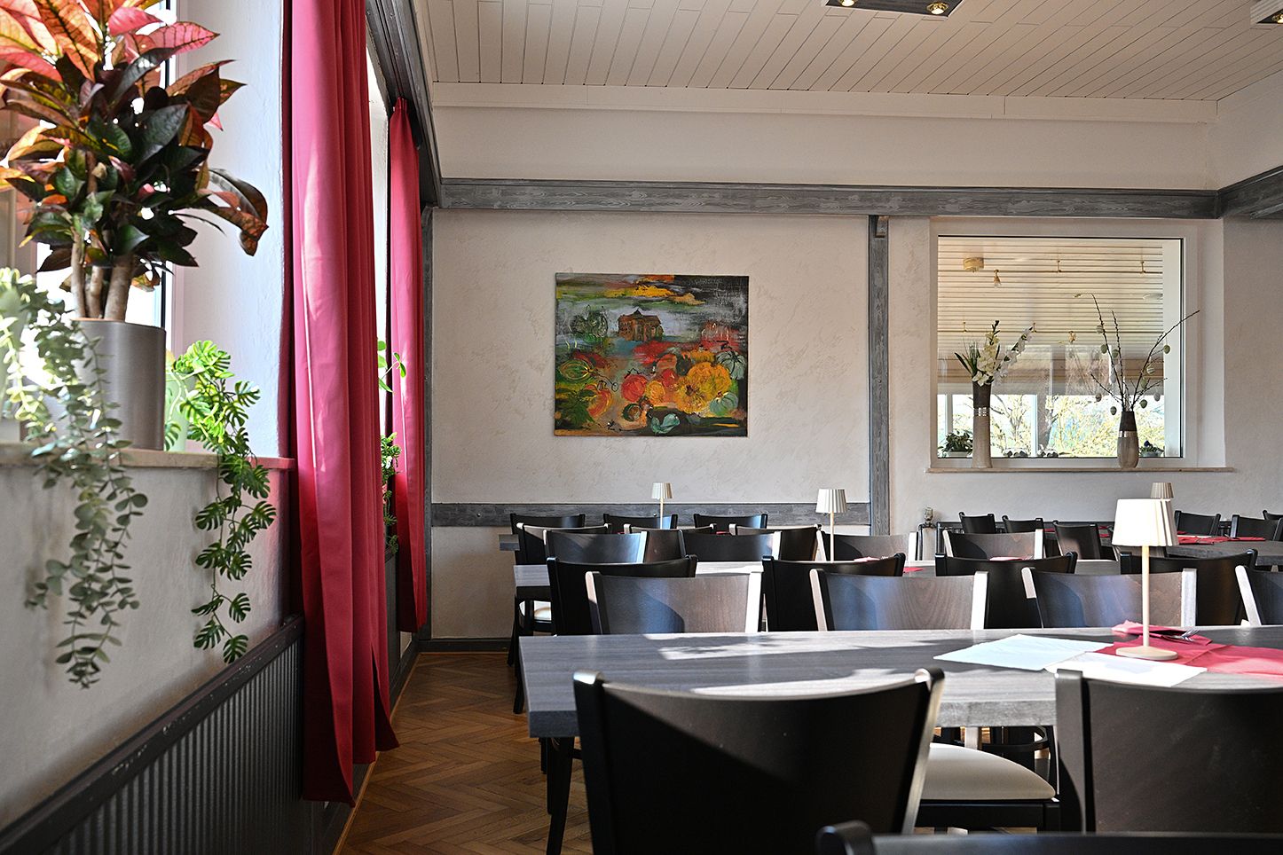 https://cdn.gastronovi.com/tmp/images/landgasthof-sellanger-saal2_1920x1920_or_477387361694a56d4.jpg