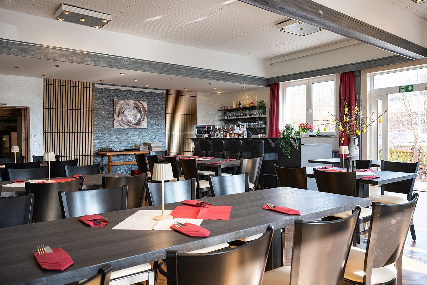 https://cdn.gastronovi.com/tmp/images/landgasthof-sellanger-saal3_1920x1920_or_47738736825be7287.jpg