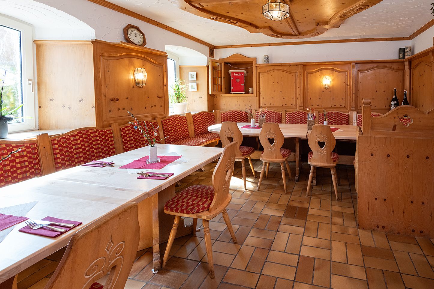 https://cdn.gastronovi.com/tmp/images/landgasthof-sellanger-stuebla1_1920x1920_or_47738738237474d23.jpg