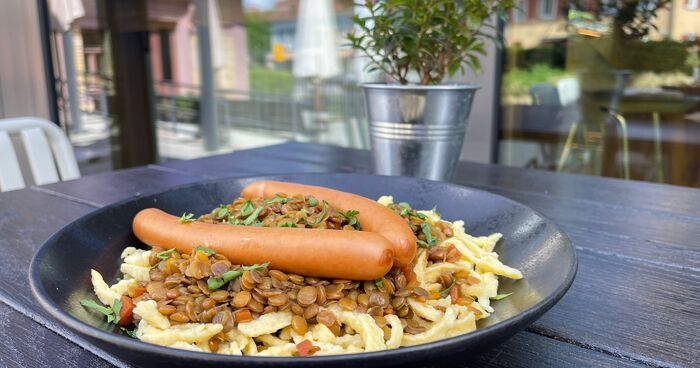 https://cdn.gastronovi.com/tmp/images/mitagstisch_700x368_of_522152127aacf44c5.jpg