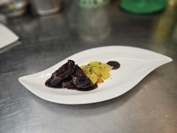 https://cdn.gastronovi.com/tmp/images/ochsenbaeckchen_1920x450_or_482188262500a4027.jpg
