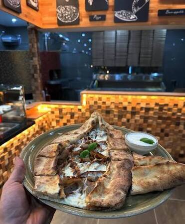 https://cdn.gastronovi.com/tmp/images/pide-kebab_1920x450_or_504331634cc9e6d8e.jpg