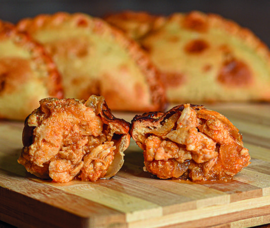 https://cdn.gastronovi.com/tmp/images/pollo_1920x450_or_5282655868ccf36fb.jpg