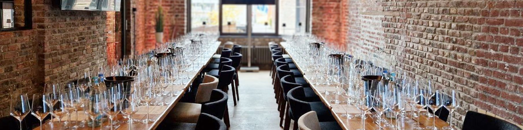 https://cdn.gastronovi.com/tmp/images/raumfuerfirmenfeieraachen2_1920x450_or_3618728844639a866.jpg