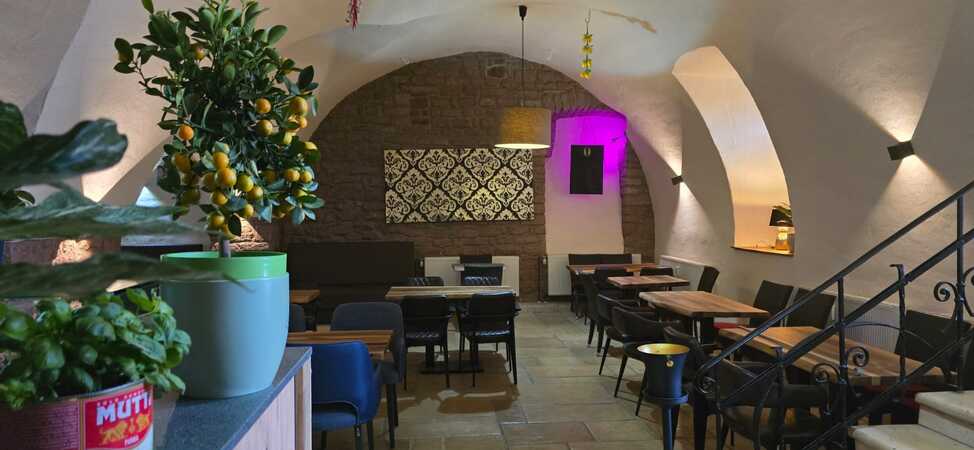 https://cdn.gastronovi.com/tmp/images/rittergarten-22_1920x450_or_3573140220f715bb3.jpg
