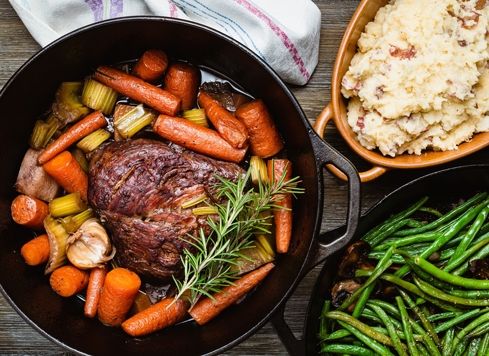 https://cdn.gastronovi.com/tmp/images/sunday-pot-roast-2024-11-29-22-29-06-utc_678x356_or_334214541f02cff9e.jpg