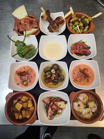 https://cdn.gastronovi.com/tmp/images/tapas-fuer-2_1920x450_or_4821882766d8065b4.jpg