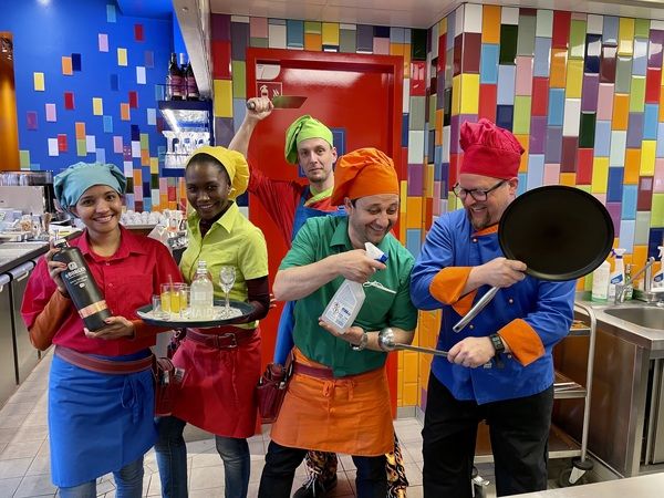 https://cdn.gastronovi.com/tmp/images/team-mitarbeiter_1920x450_or_3269406585a727e40.jpeg