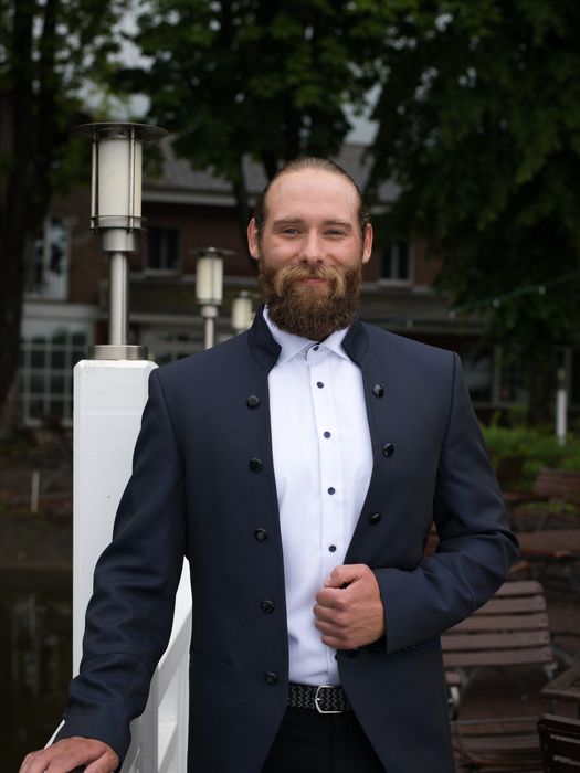 https://cdn.gastronovi.com/tmp/images/thomas-rellig-leiter-der-gastronomie-rosdorf-1_525x700_of_941507575c835725.jpeg