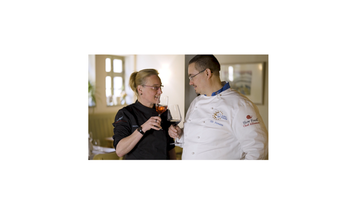 https://cdn.gastronovi.com/tmp/images/tilo12_1920x450_or_28682269662833de2.png