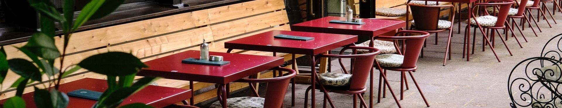 https://cdn.gastronovi.com/tmp/images/titelbild-terrasse-1920x450-alternative_1920x370_of_5439384232dd17aac.jpg