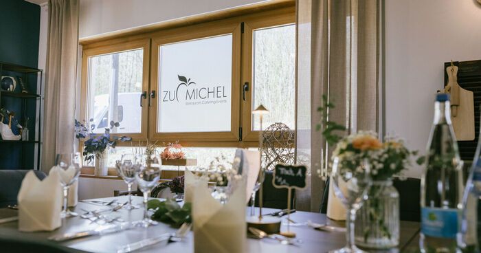 https://cdn.gastronovi.com/tmp/images/zum-michel-img-9189-jpeg_700x368_of_477701163f912f1de.jpg